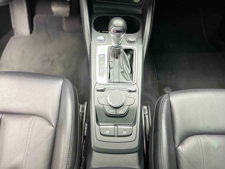 Audi Q2L 2022 imagem de carro #13