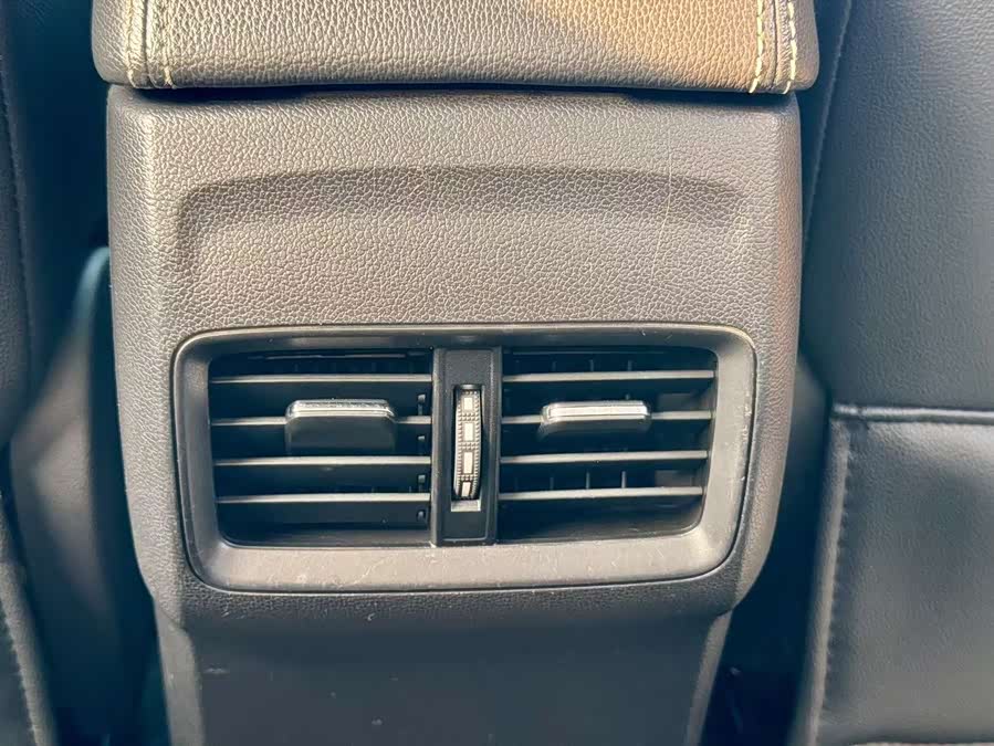 Roewe i6 New Energy 2018 car image #13