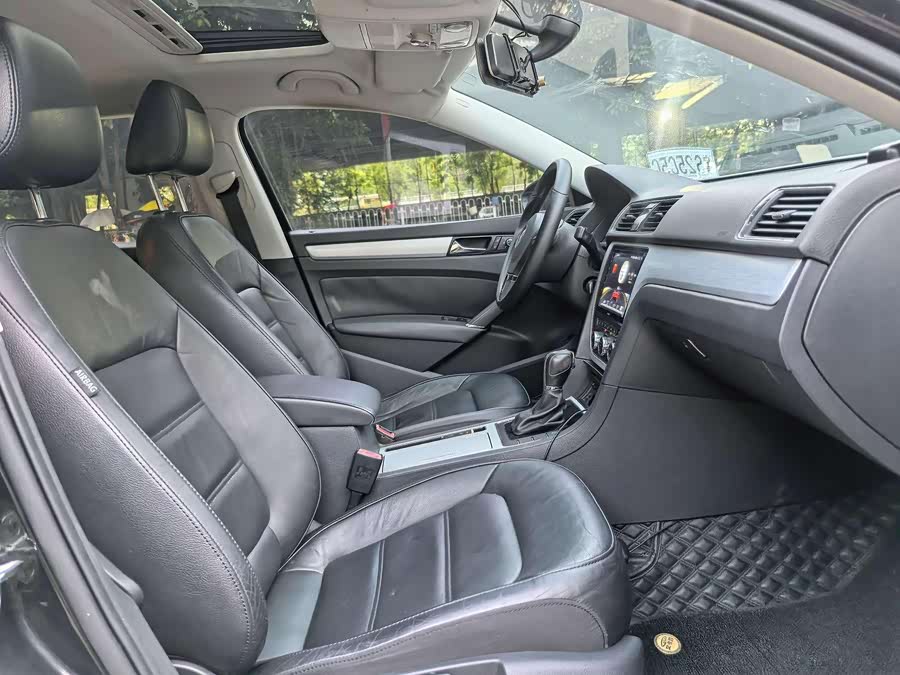 Volkswagen Passat 2015 car image #13