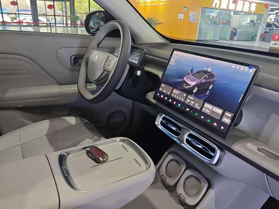 零跑汽车 零跑B10 2025 汽车图片 #13