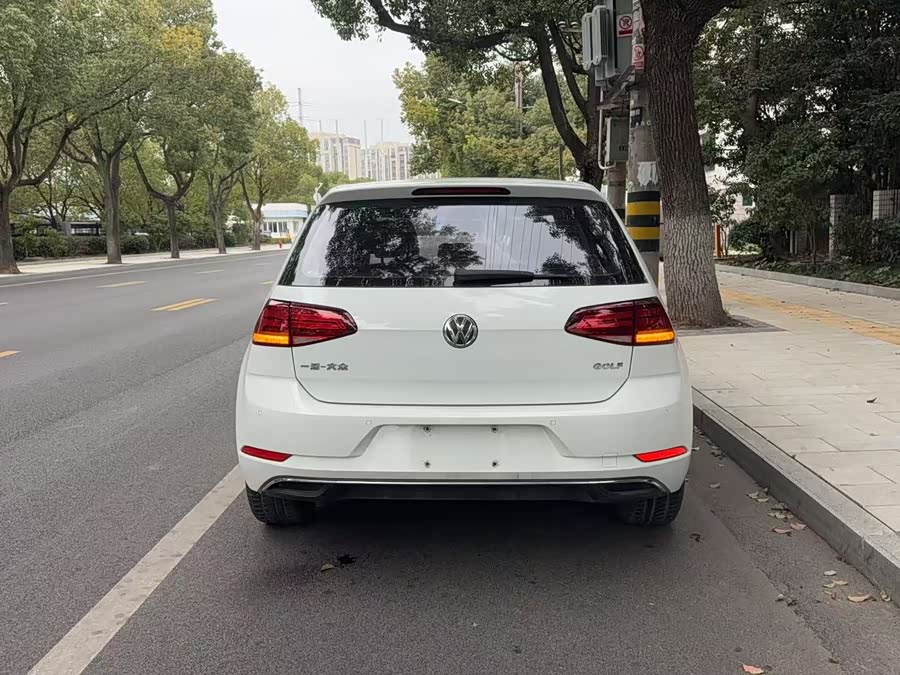 Volkswagen Golf 2015 car image #13