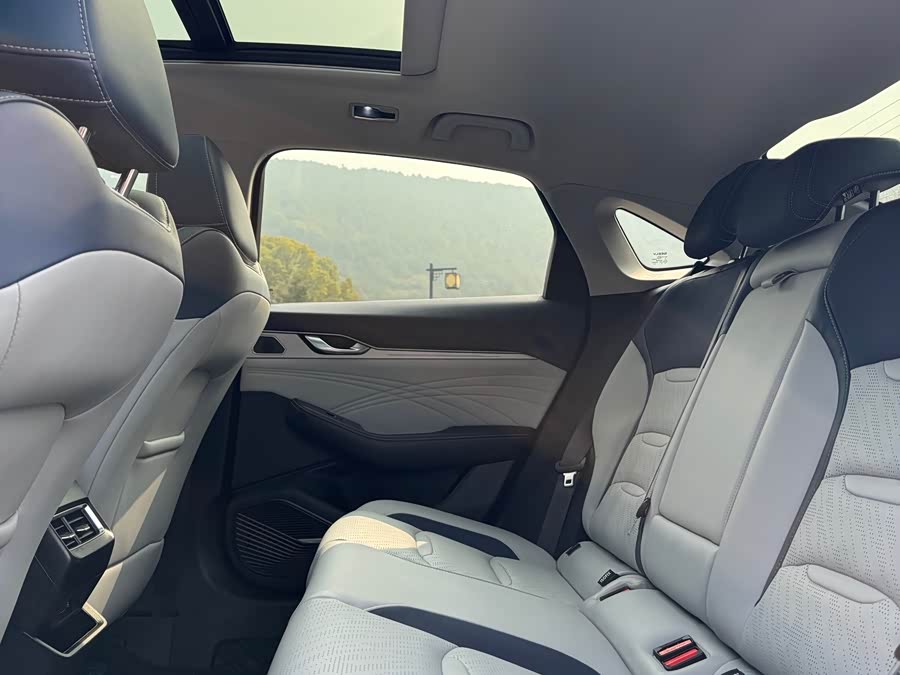 GEELY Preface 2021 изображение автомобиля #13