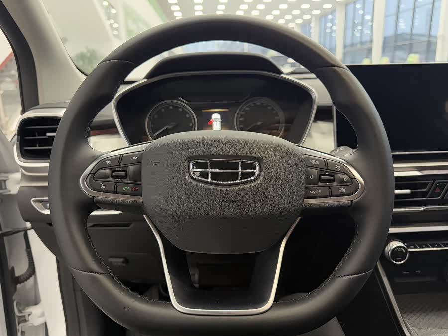 GEELY Coolray 2022 #13 GEELY Coolray 2022 car image #13