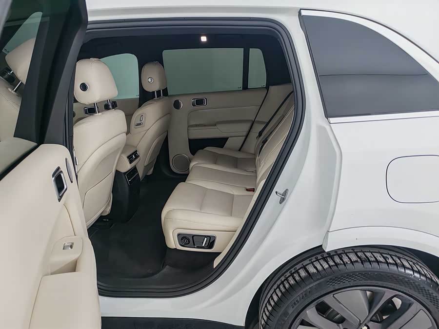 Li L7 2023 immagine di auto #13