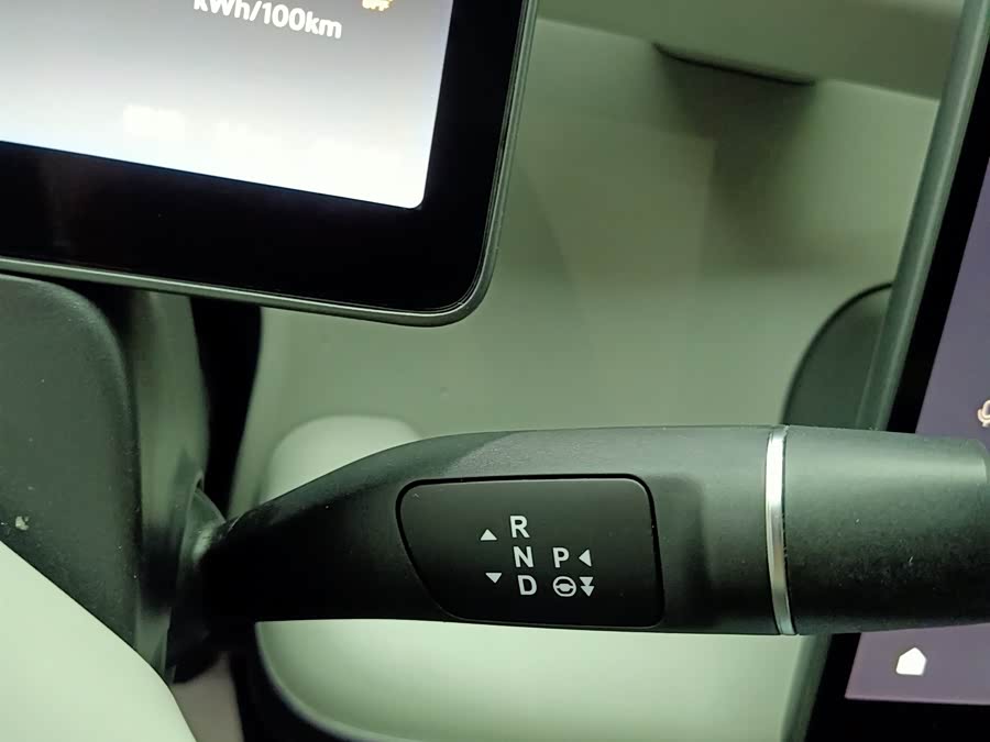 零跑汽车 零跑B10 2025 汽车图片 #13