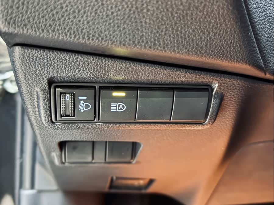 Toyota Corolla Cross 2023 car image #13