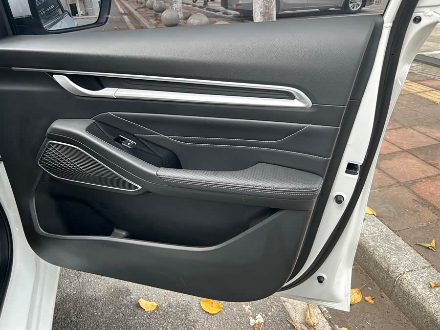 GEELY Emgrand 2023 #13 GEELY Emgrand 2023 car image #13