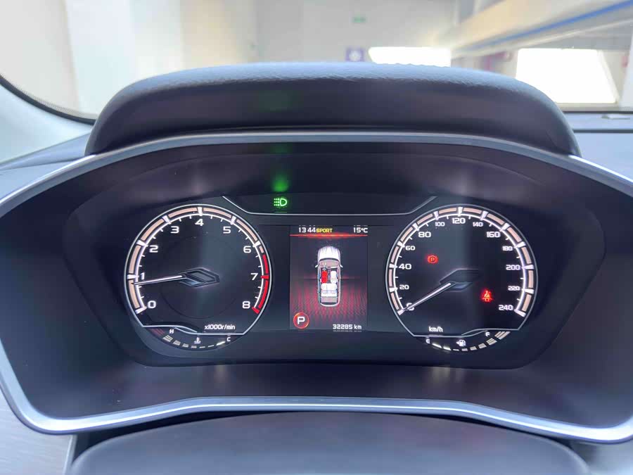 GEELY Coolray 2022 immagine di auto #13