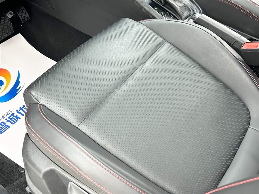 Skoda Kamiq 2023 immagine di auto #13