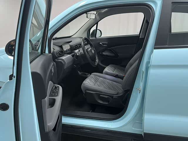 零跑汽车 零跑T03 2025 汽车图片 #13