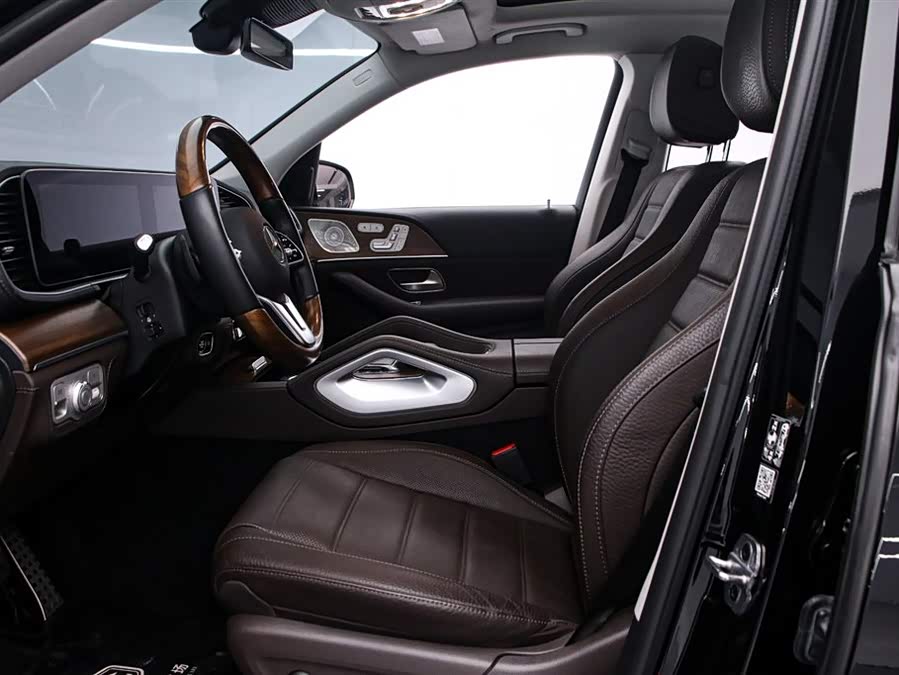 Mercedes-Benz GLS Class 2023 car image #13