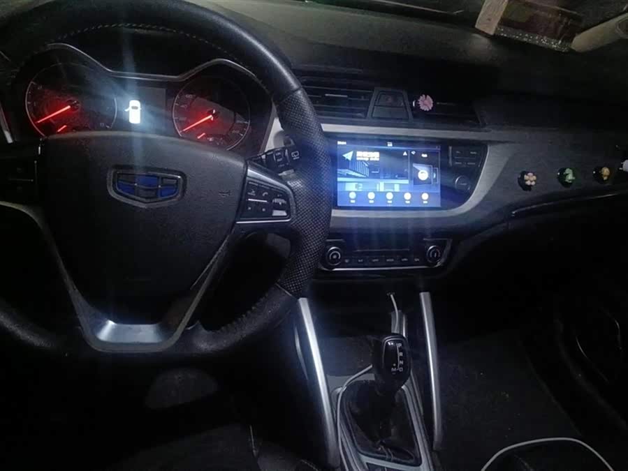 GEELY Vision X3 2018 изображение автомобиля #13