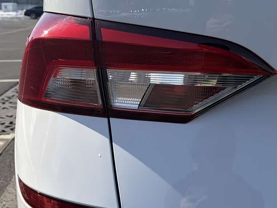 Skoda Kamiq 2024 #13 Skoda Kamiq 2024 car image #13