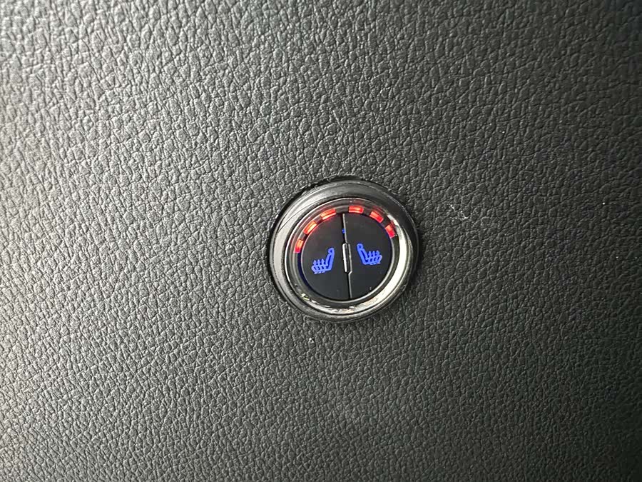 Skoda Kamiq 2023 immagine di auto #13