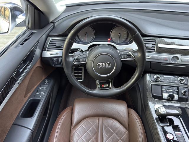 Audi S8 2014 immagine di auto #13