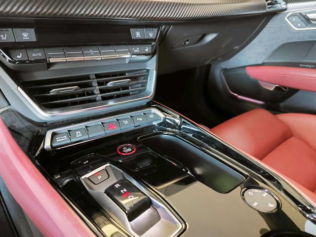 Audi RS e-tron GT 2023 #13 Audi RS e-tron GT 2023 car image #13