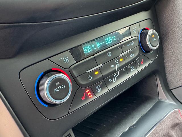 Ford Focus (Imported) 2017 car image #13