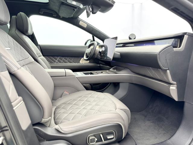 NIO ET9 2024 صورة سيارة #13