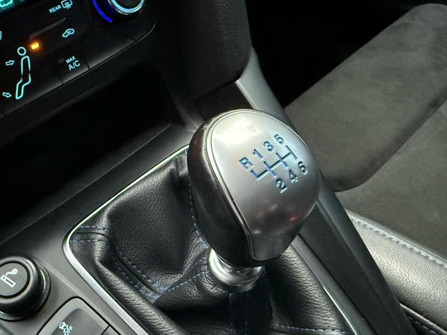 Ford Focus (Imported) 2018 صورة سيارة #13