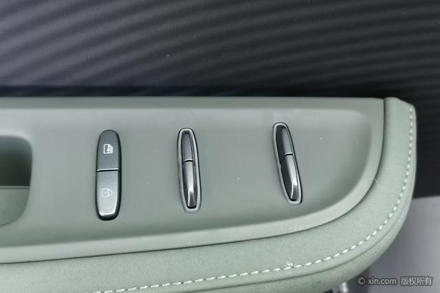 日产 日产N7 2025 汽车图片 #13