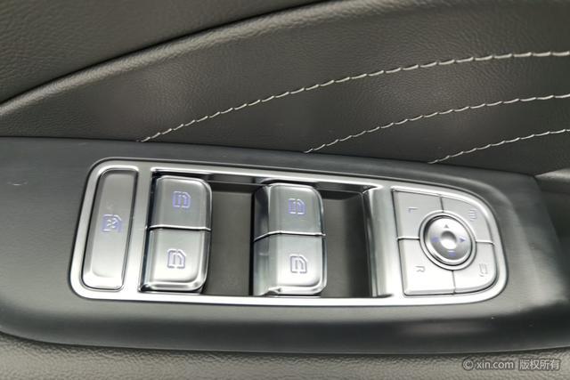 HongQi H5 PHEV 2025 #13 HongQi H5 PHEV 2025 car image #13