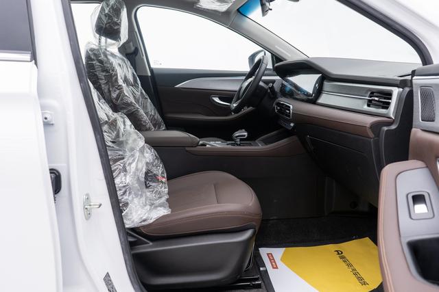 Jetour X95 2025 car image #13