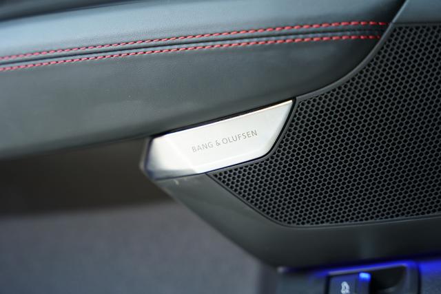 Audi RS e-tron GT 2023 car image #13