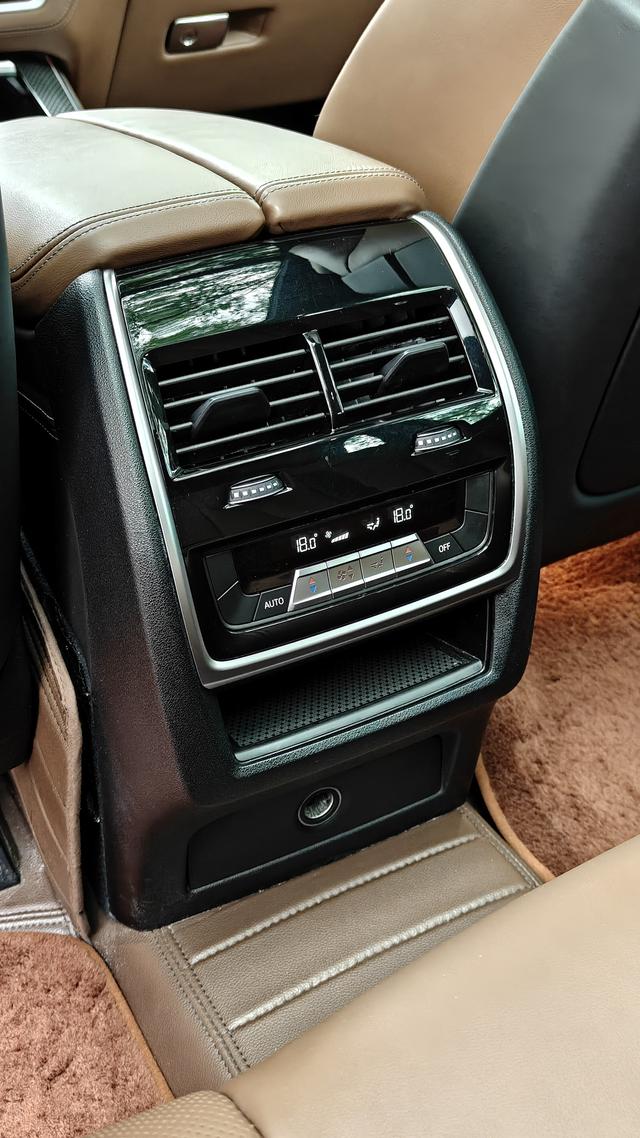 BMW X5 M 2021 #13 BMW X5 M 2021 car image #13