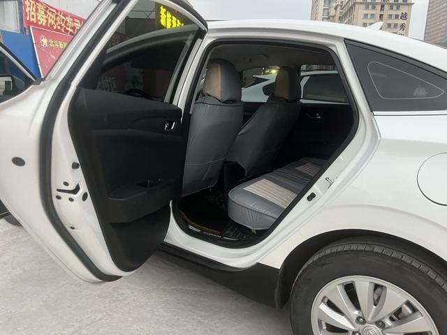 Changan Eado EV 2023 car image #13