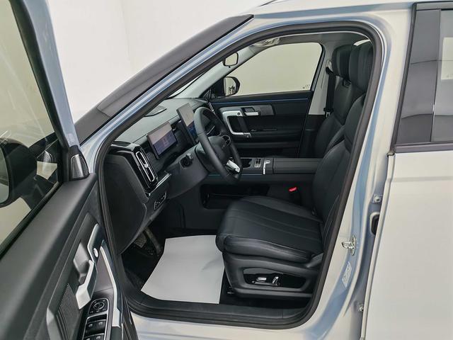 Chery Exploration 06 C-DM 2024 immagine di auto #13