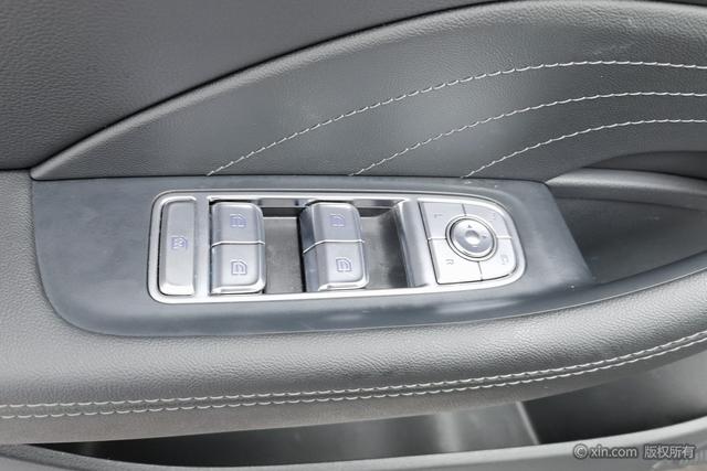 HongQi H5 PHEV 2025 #13 HongQi H5 PHEV 2025 car image #13