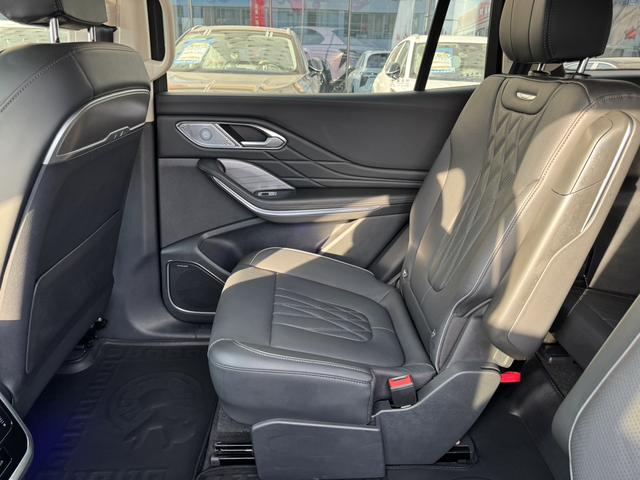 HongQi HS7 PHEV 2024 #13 HongQi HS7 PHEV 2024 car image #13