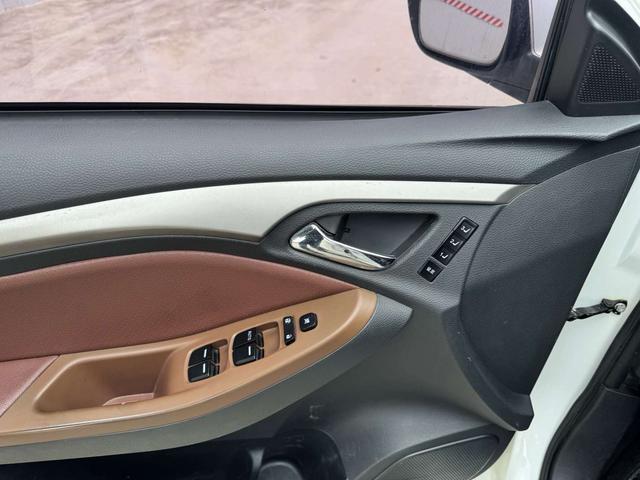 BYD G5 2014 immagine di auto #13