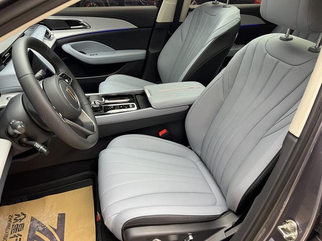 HongQi H5 PHEV 2025 car image #13