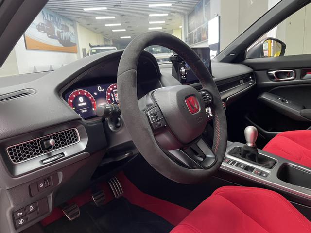 Honda Civic (Imported) 2024 car image #13