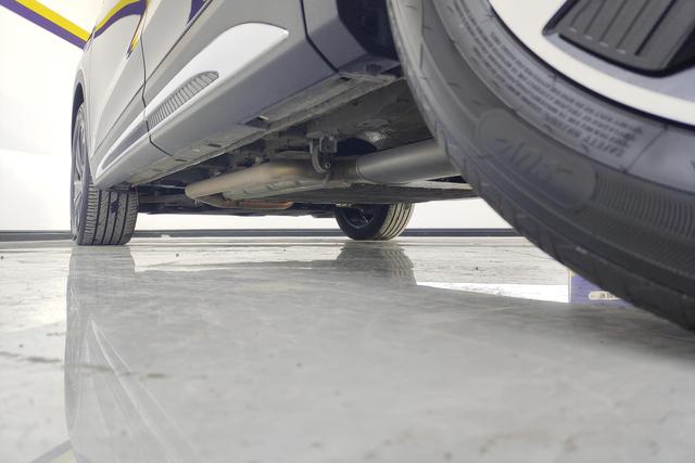 HongQi HS7 PHEV 2024 #13 HongQi HS7 PHEV 2024 car image #13