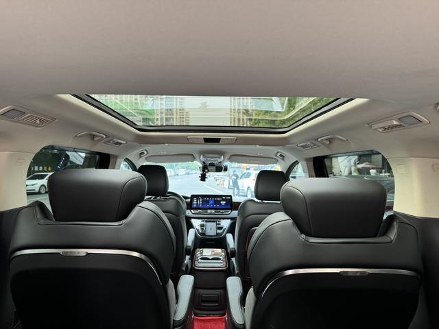 HongQi HQ9 2023 car image #13