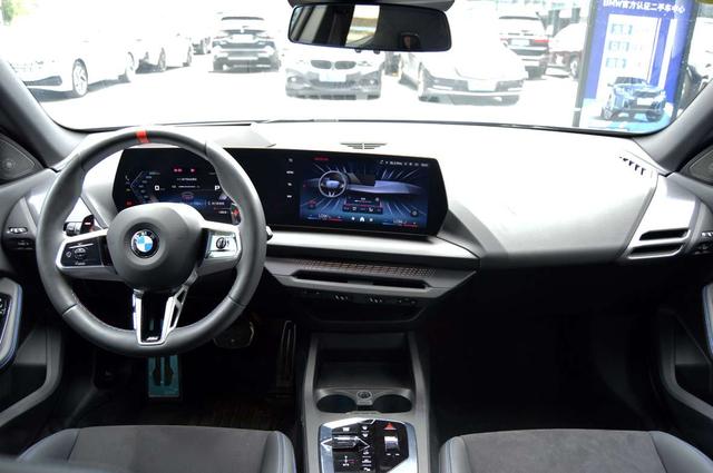 BMW 2 Series صورة سيارة #13