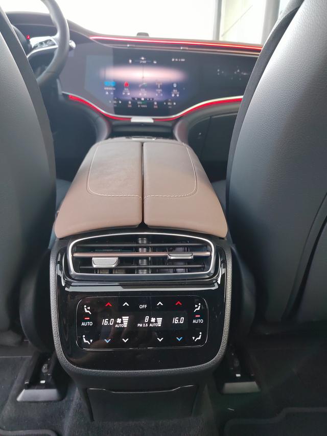 Mercedes-Benz EQS SUV 2025 #13 Mercedes-Benz EQS SUV 2025 car image #13