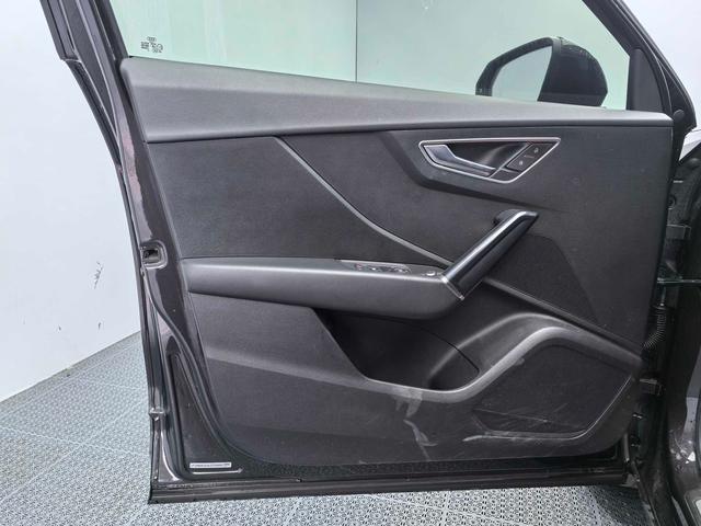 Audi Q2L e-tron 2021 car image #13