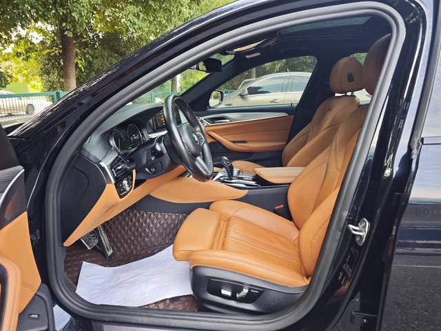 BMW 5 Series (Imported) 2018 car image #13