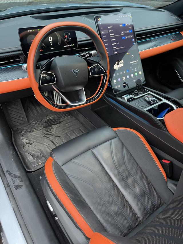 哪吒汽车 哪吒GT 2023 汽车图片 #13