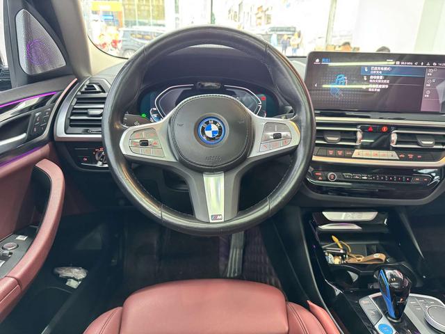 BMW iX3 2022 car image #13