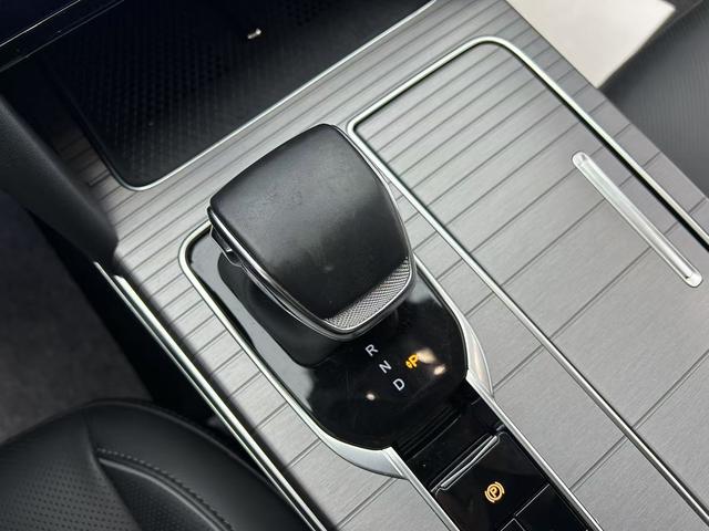 HongQi HS7 PHEV 2024 #13 HongQi HS7 PHEV 2024 car image #13