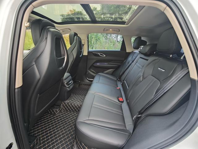 HongQi HS3 2023 car image #13