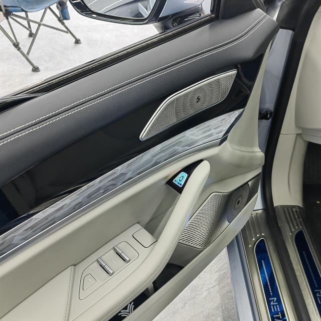 哪吒汽车 哪吒S 2024 #13 哪吒汽车 哪吒S 2024 汽车图片 #13