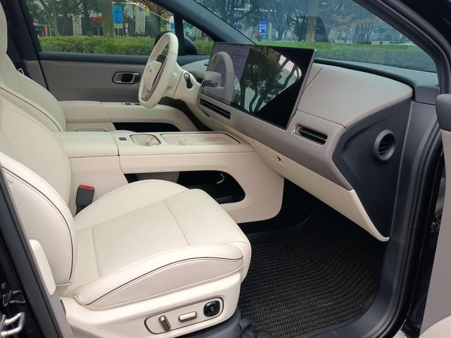 理想汽车 理想i6 2025 汽车图片 #13