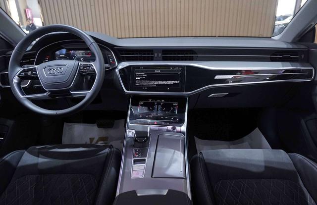 Audi A7L 2025 immagine di auto #13
