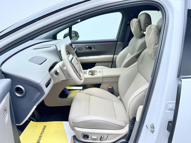 理想汽车 理想i6 2025 汽车图片 #13