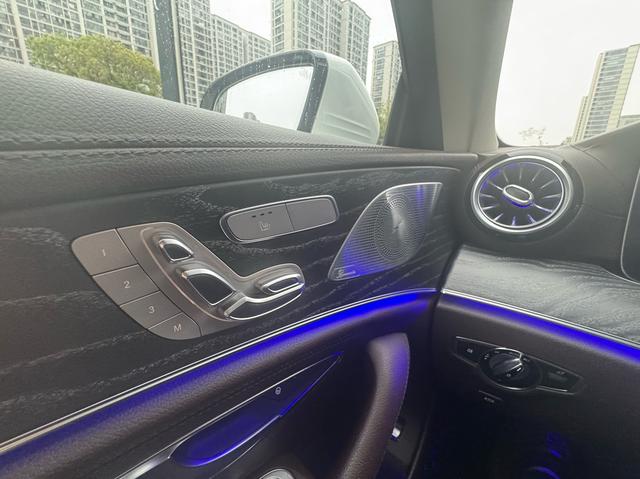 Mercedes-Benz CLS Class 2020 car image #13